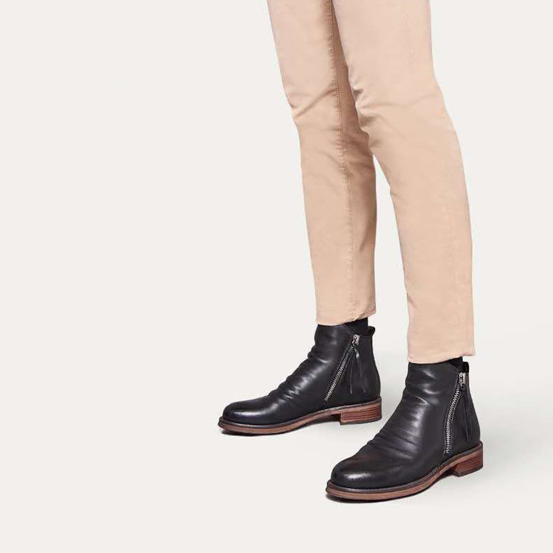 boots – 6