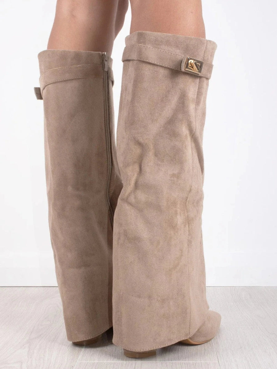 boots – 10