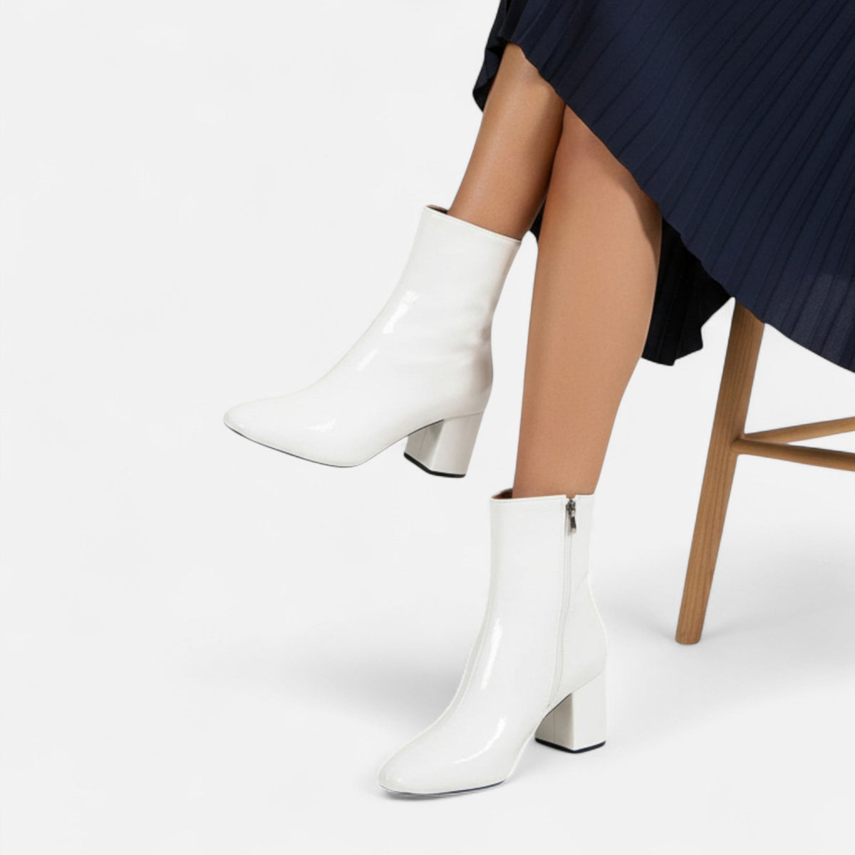 boots – 8