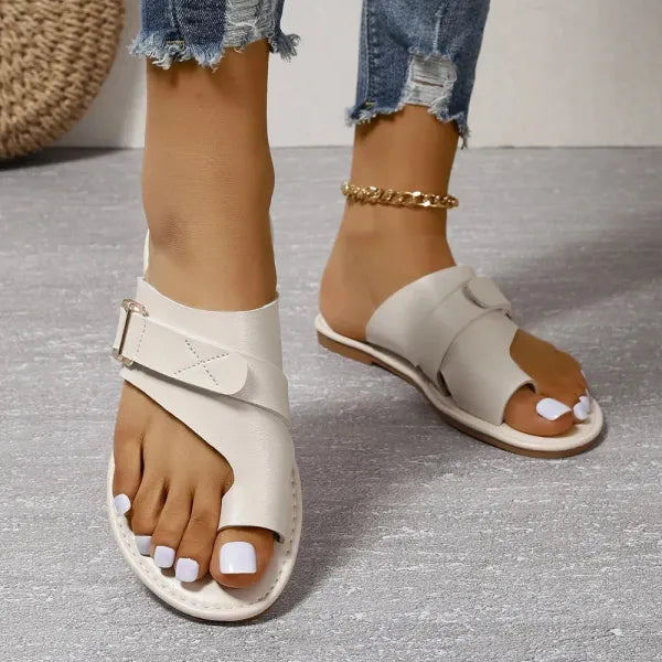 sandals – 5