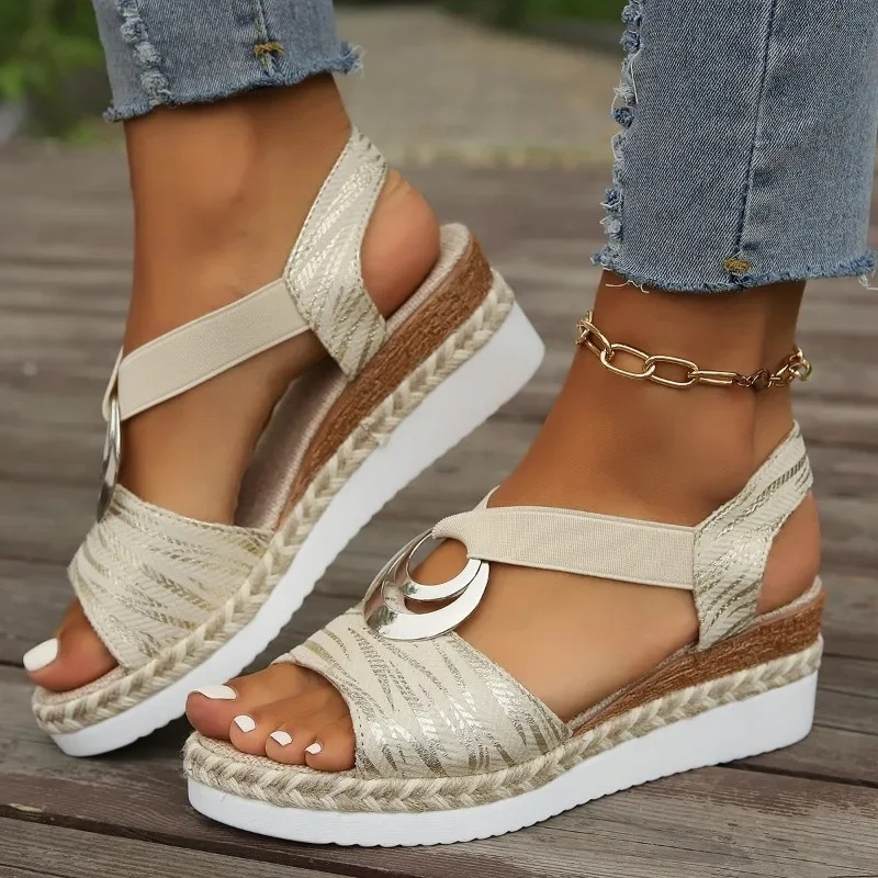 sandals – 10