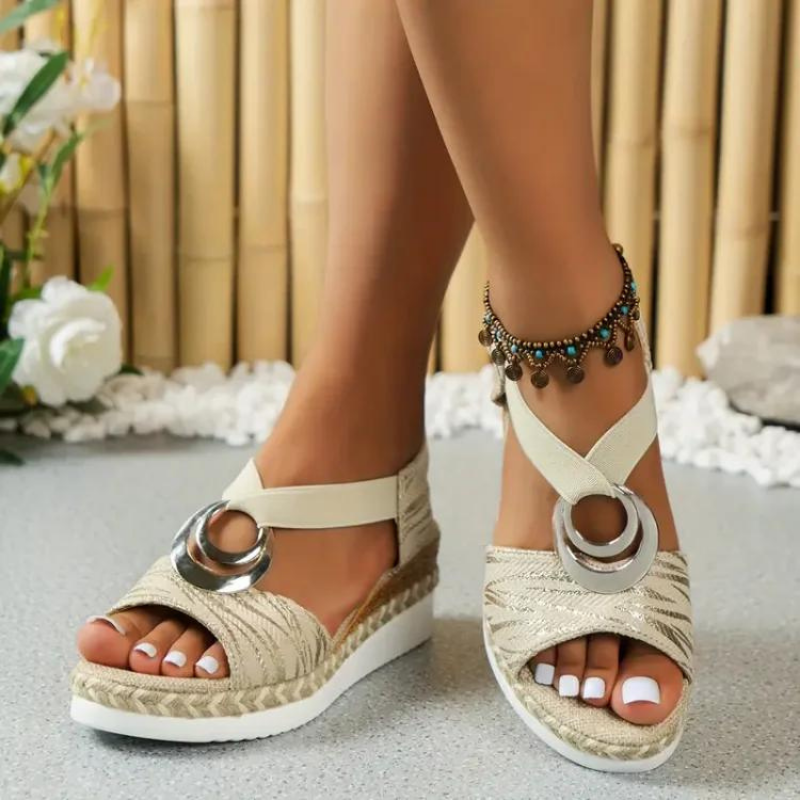 sandals – 11