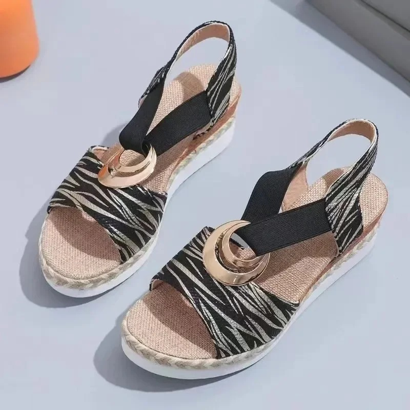 sandals – 3