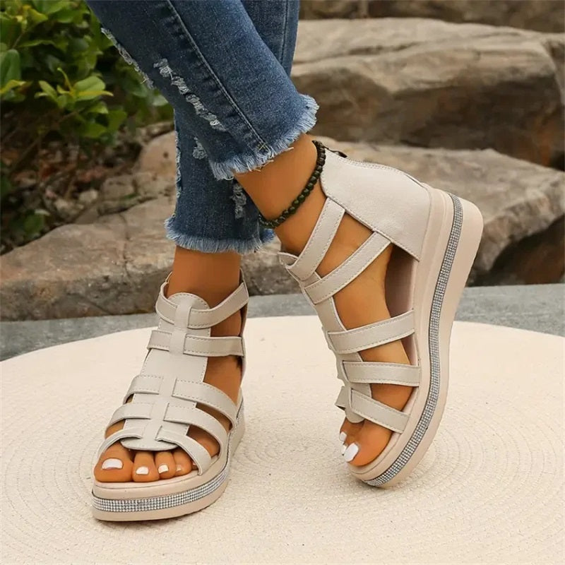 sandals – 11