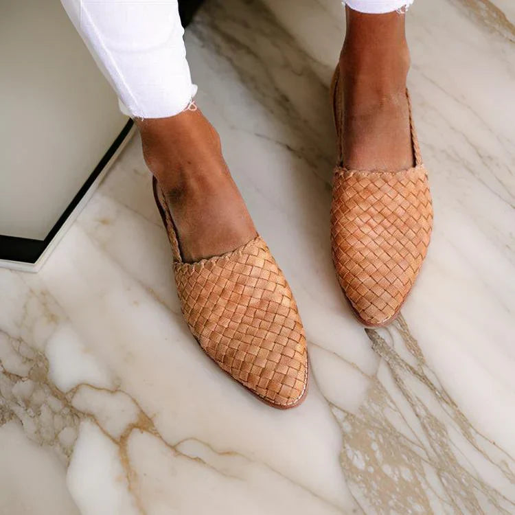 sandals – 4