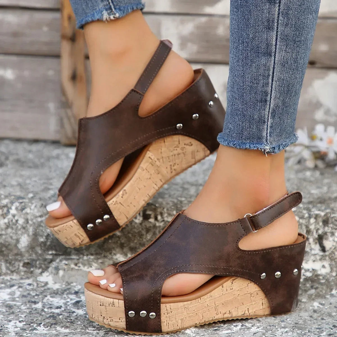 sandals – 3