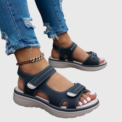 sandals – 11