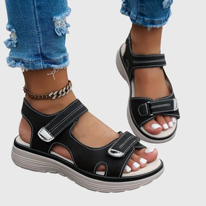 sandals – 4