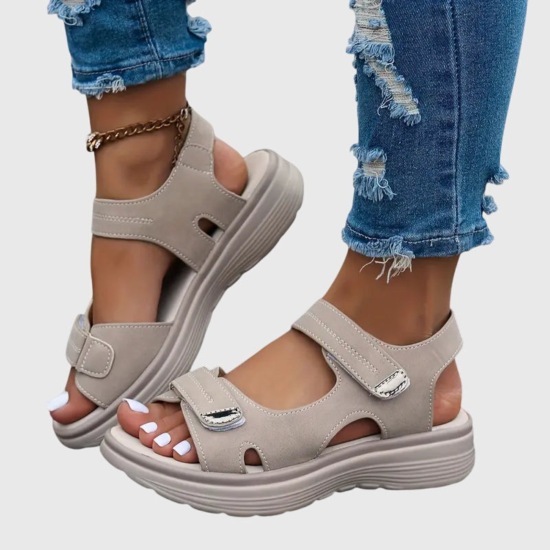 sandals – 8