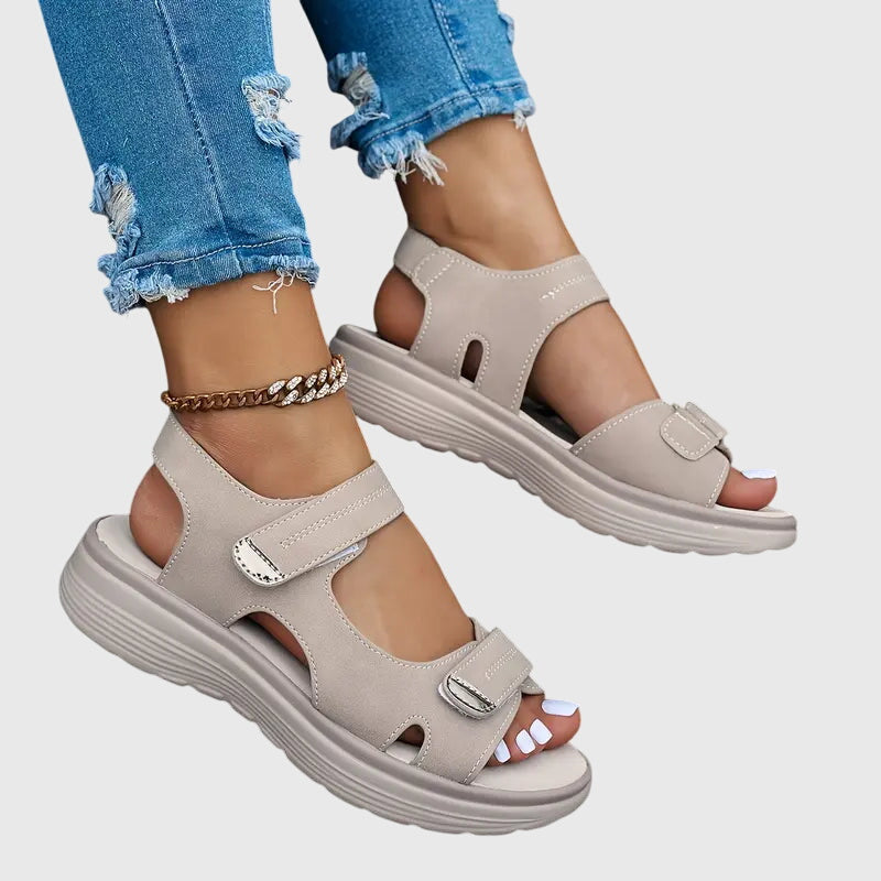 sandals – 9