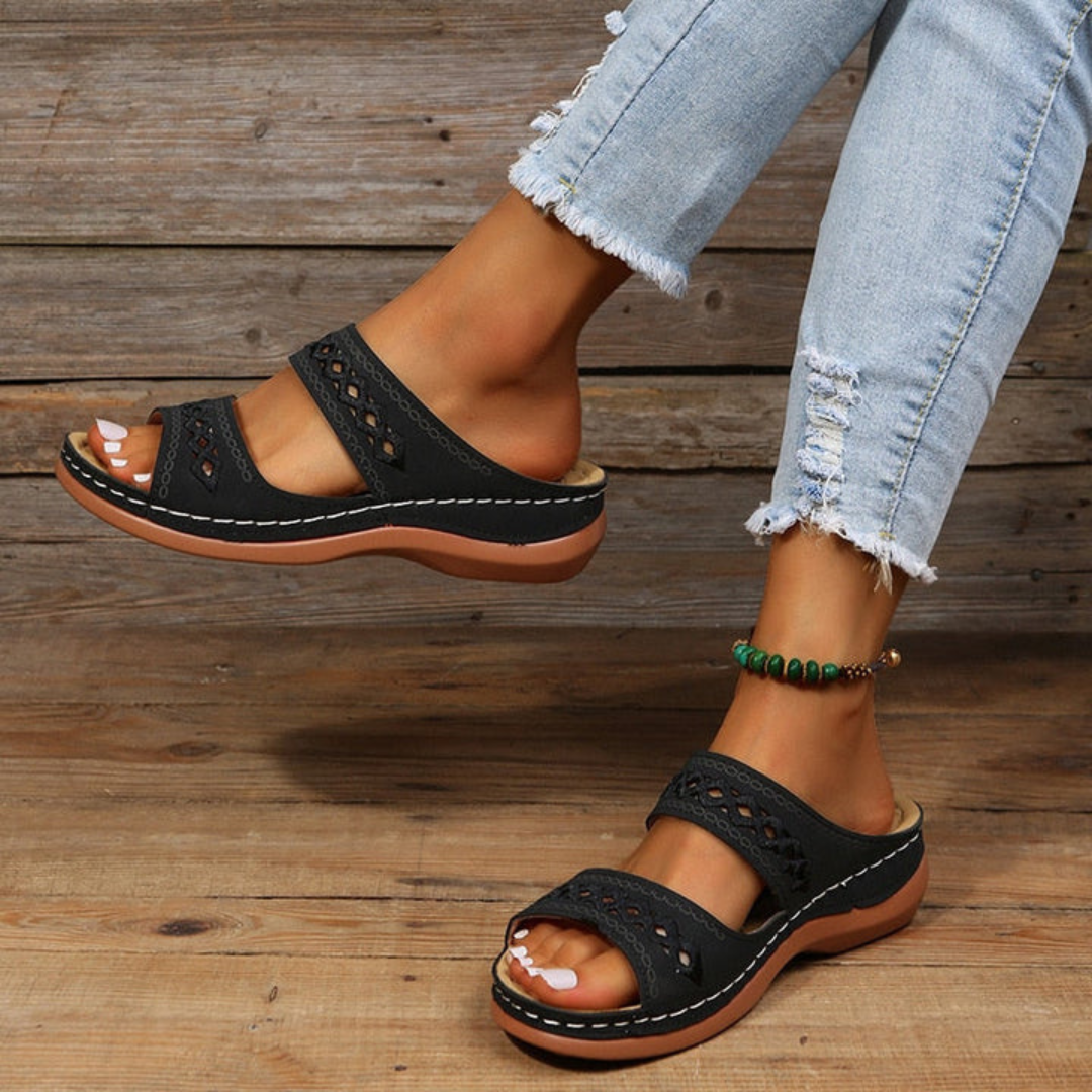 sandals – 3