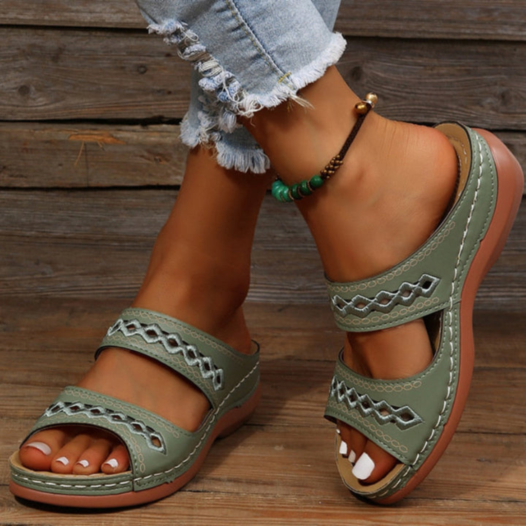 sandals – 6