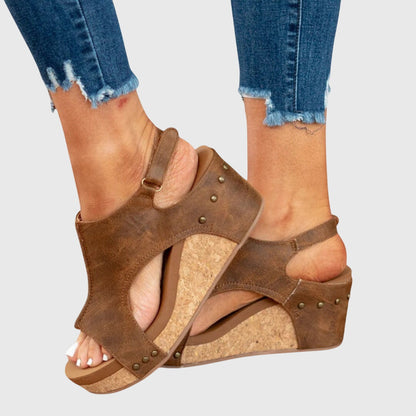 sandals – 11