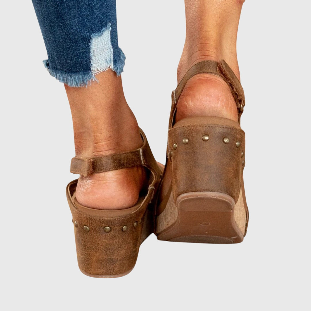 sandals – 12