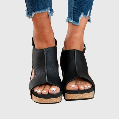 sandals – 4