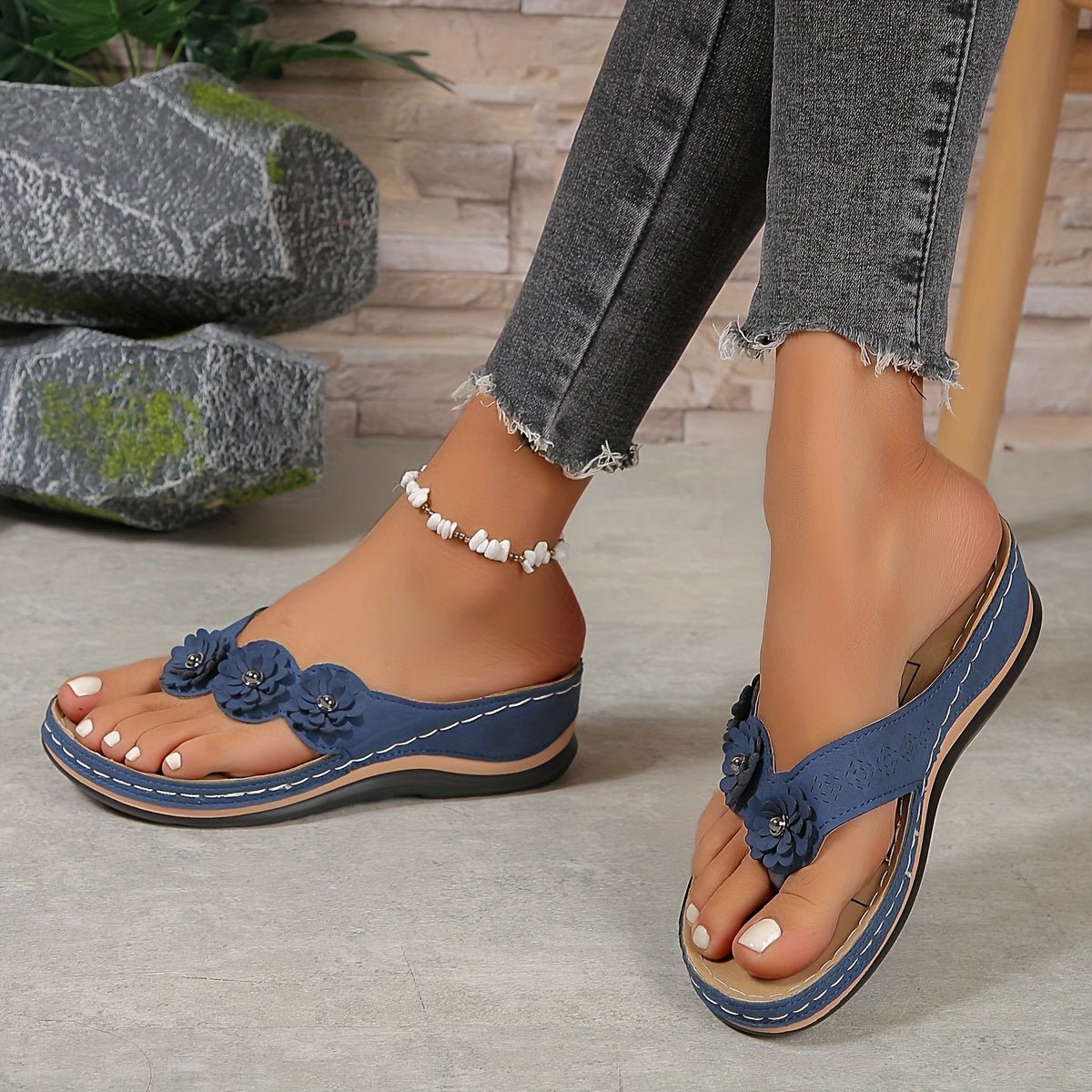sandals – 10