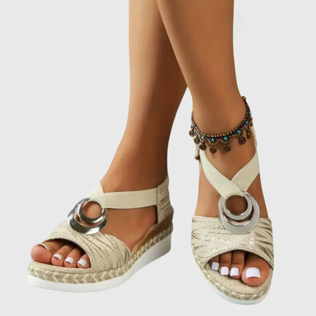sandals – 8