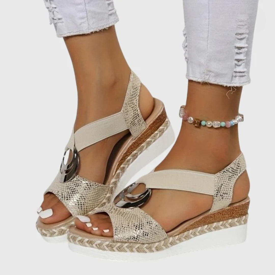 sandals – 9