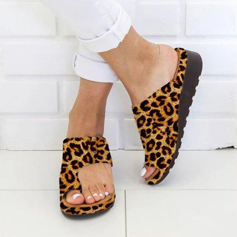 sandals – 4
