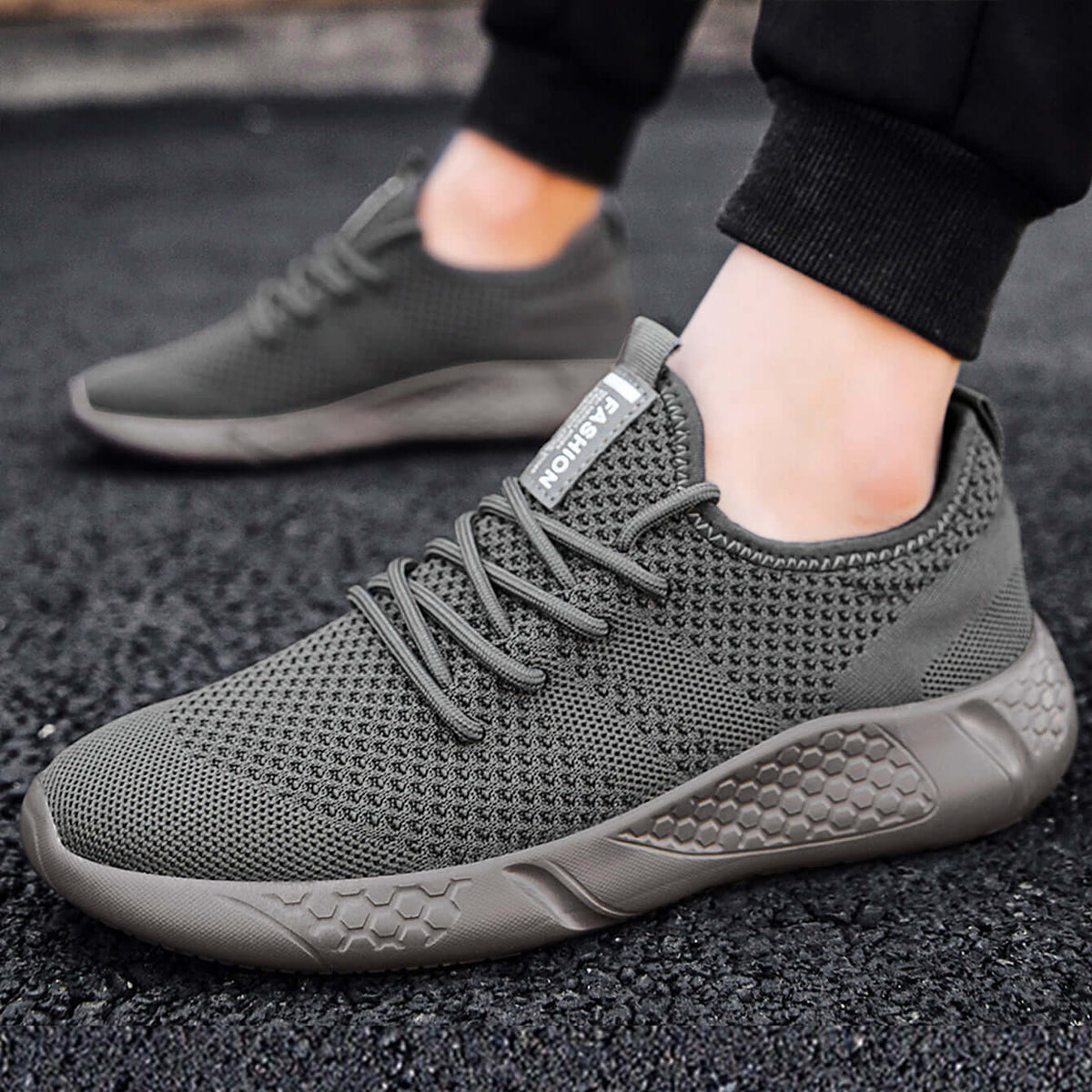 sneakers – 12