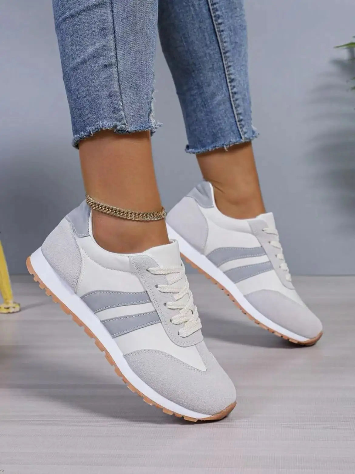 sneakers – 4