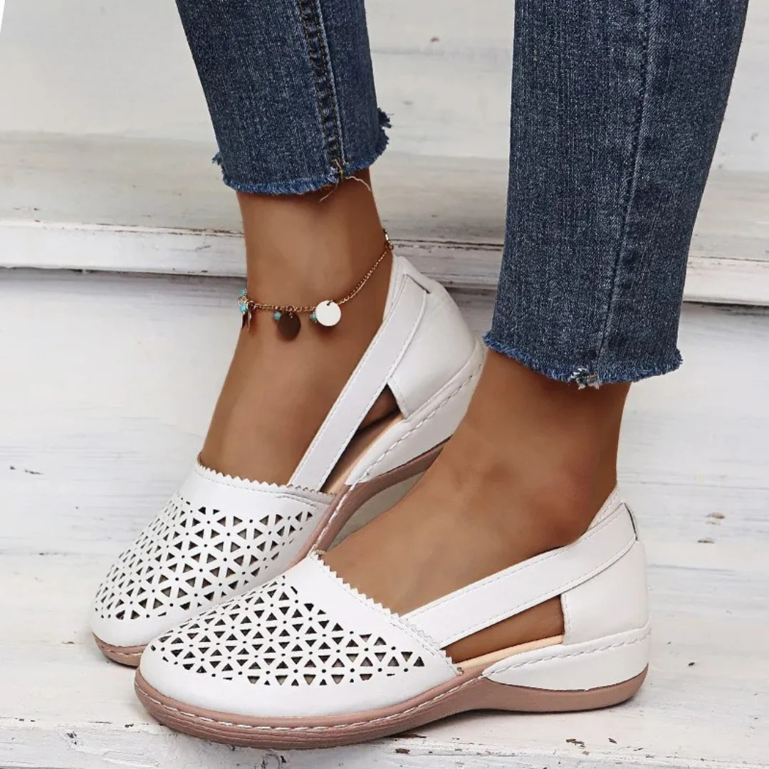 sports shoes