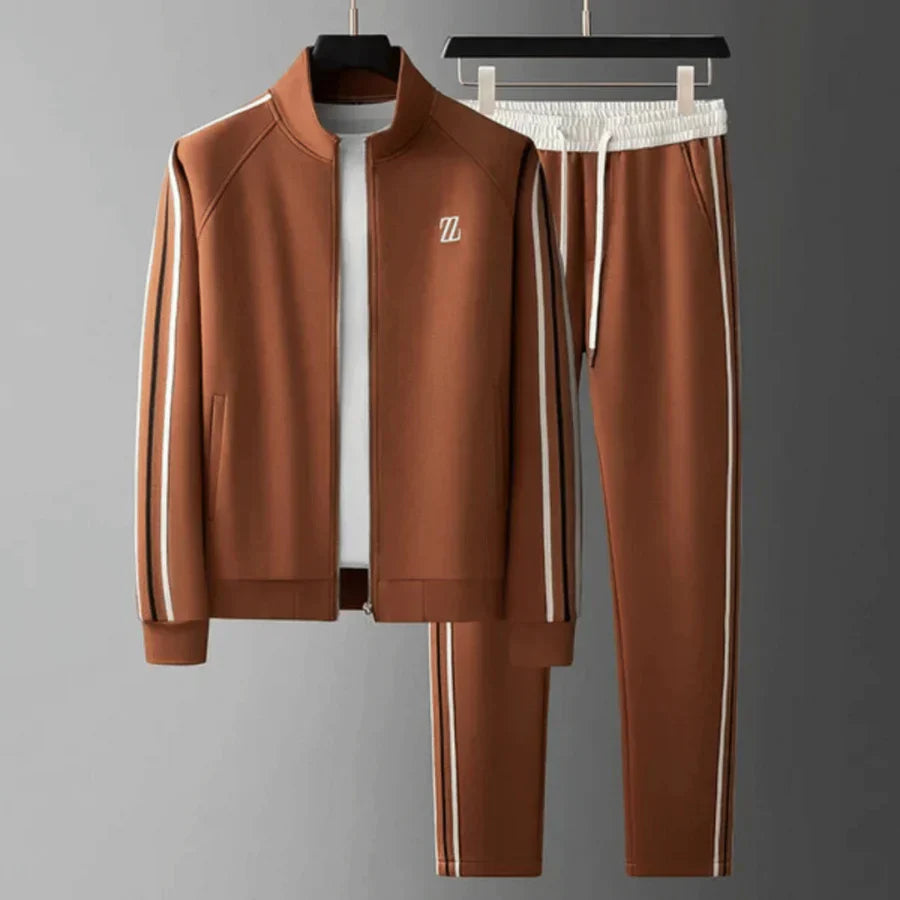 tracksuit – 4